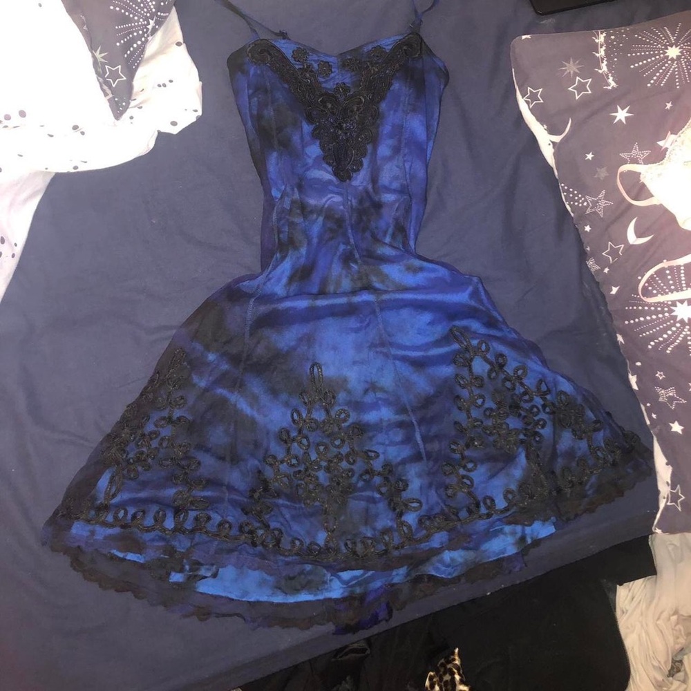Women’s Blue and Black Dress